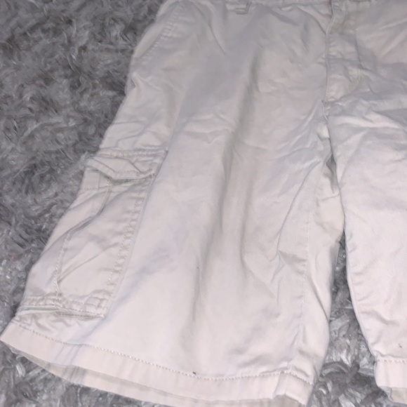 Comfy khaki shorts - Picture 2 of 6